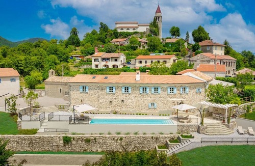 Veprinac Villa | Villa Castello di Papa – Luxury, Tradition, and Breathtaking Views in One - private pool, sauna, bocce court