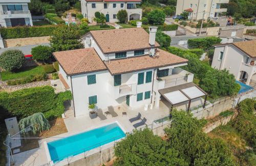 Kostrena Villa | Villa Cerović Luxury Privacy Pet Friendly