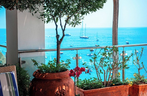Positano Villa | Villa Cherie - Mediterranean Elegance with Iconic Views of Positano