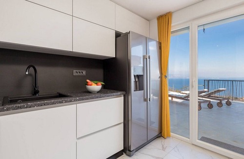 Poljane Villa | Villa Corichi with Swimming Pool