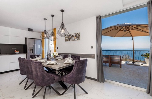 Poljane Villa | Villa Corichi with Swimming Pool