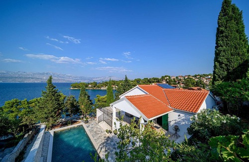 Splitska Villa | Villa Creativa with Heated Pool