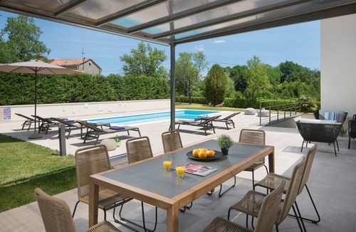 Vinez Villa | Villa del Sol in Vinež