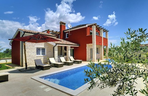 Bratulici Villa | Villa Delle Rondini by Interhome