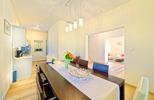 Motovun Villa | Villa Demetra with infinity pool,8 persons, spectacular view of Motovun