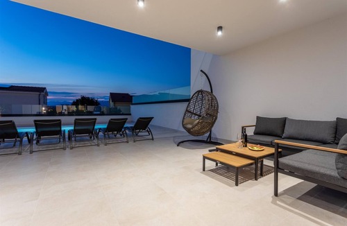 Klimno Villa | Villa Diva with heated pool and Seaview
