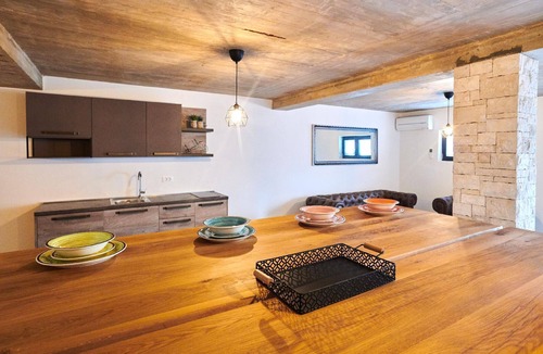 Kastel House | Villa Dolcea - Elegant and stylish with a pool