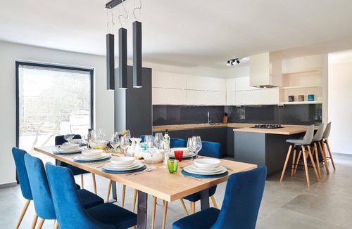 Kastel House | Villa Dolcea - Elegant and stylish with a pool