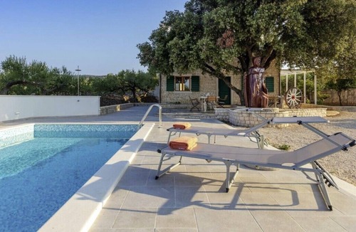 Praznica Villa | Villa Dubrava in Pučišća - Haus für 5-7 Personen