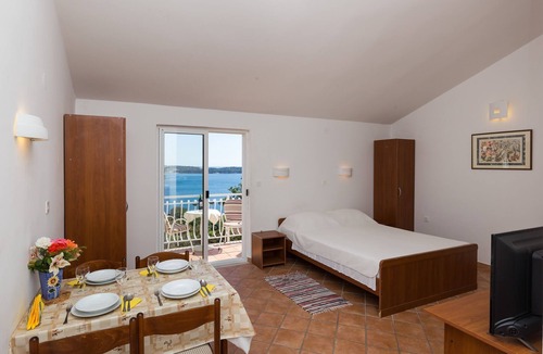 Plat Apartment | Villa Dubravka - Premium One Bedroom Apartment with Balcony and Sea View (Apartman 5)
