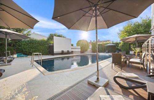 Vinkuran Bed & Breakfast | Villa Elegant Rooms with Pool Near Pula