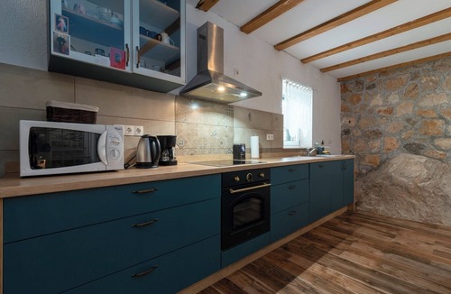 Ljubitovica Villa | Villa Emanuel in Ljubitovica - Haus für 4-6 Personen