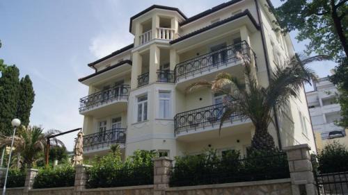 Crikvenica Hotel | Villa Emilia