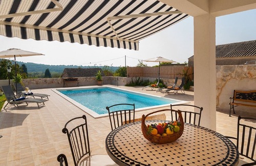 Donje Selo Cabin | Villa for a perfect stay on the island of beauty, peace and nature