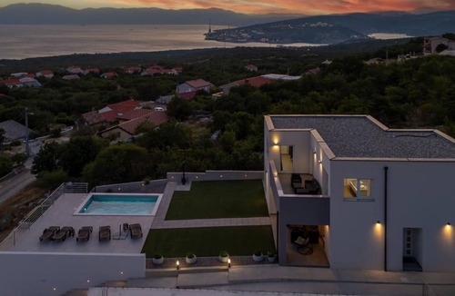 Smrika Villa | Villa Fran - Four Bedroom Villa with Private Pool