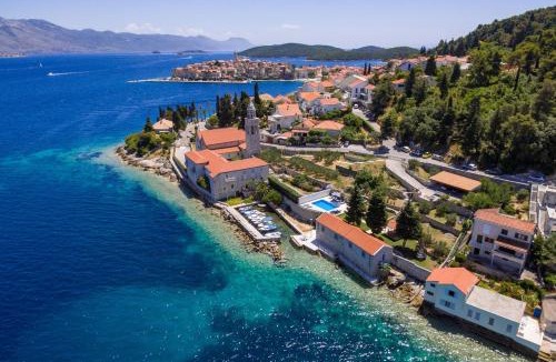 Cove Tri Zala (Zrnovo) Villa | Villa Gabriela
