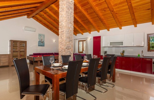 Sveti Vid Dobrinjski Villa | Villa Gostinjac 1 with pool Krk by Villas Guide