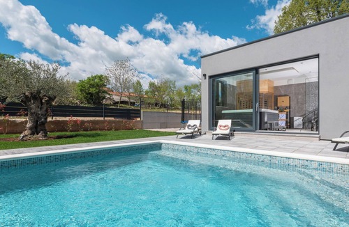 Zupanici House | Villa Green Luxury & SPA by Interhome