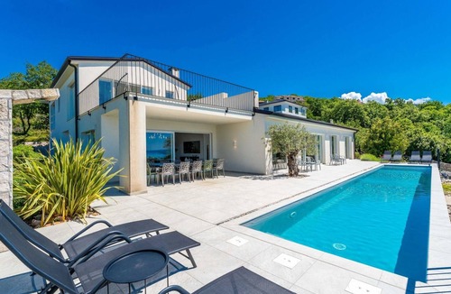 Rozmanici Villa | Villa Green Wave by Villas Guide