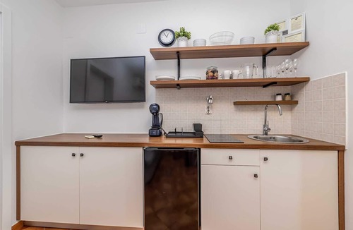 Linardici Apartment | Villa Haya - apartment MIRTA with heated pool