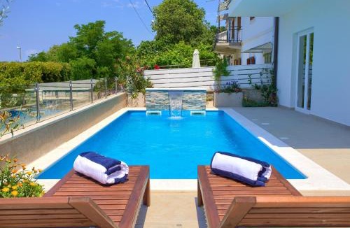 Klanfari Villa | Villa Hedera