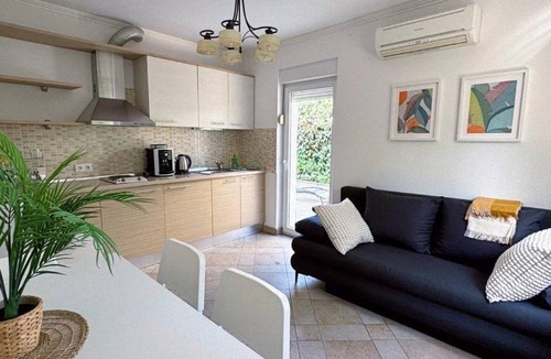 Seget Donji Apartment | Villa in Seget