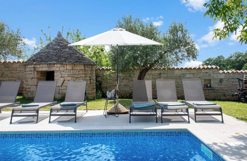 Orbanici Villa | Villa Ive by Istrabook