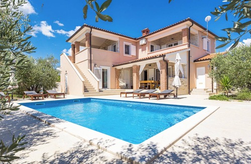 Peruski House | Villa Javor by Interhome