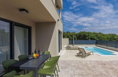 Vinkuran House | Villa Karlo by Interhome