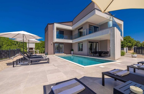 Garica Villa | Villa LA VIE with private pool