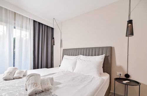 Silo Villa | Villa Lacrima apartment 4 with big pool and terrace