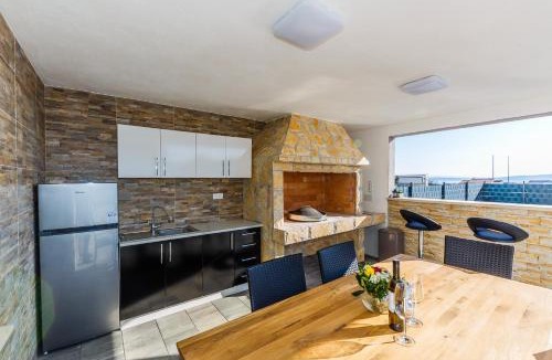 Rudine House | VILLA LaMARIN