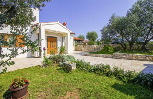Kavran Villa | Villa Lavinia * 1500 m2 garden, private pool, terrace with BBQ, free WiFi