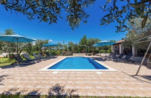 Kavran House | Villa Lavinija by Interhome