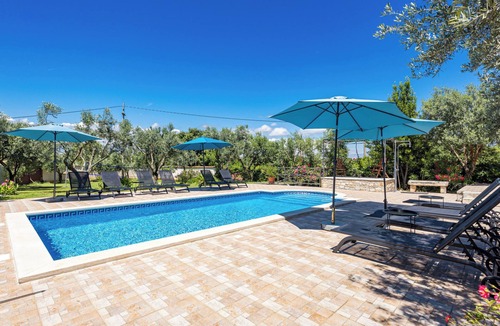 Kavran House | Villa Lavinija by Interhome