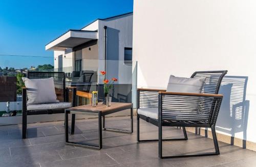 Orbanici Villa | Villa LiLa - Sunshine
