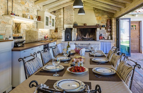 Prodol Villa | Villa Lipa for 8 persons near Pula with 41 m2 heated pool, beautiful garden, sauna & kids playground