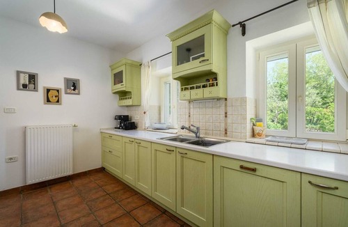 Prodol Villa | Villa Lipa with Heated Pool, Sauna & Wine Cellar