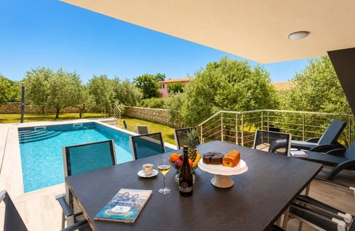 Krnica Villa | Villa LM - Four Bedroom Villa, Sleeps 9
