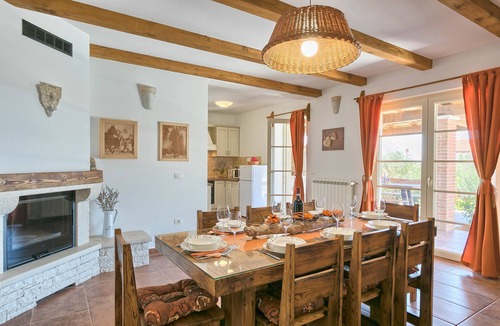 Peruski Villa | Villa Loverka near Pula only 3 km from the beach with sea view