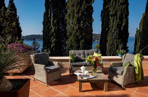 Dubrovnik House | Villa Luca close to downtown Dubrovnik with a private pool and great views