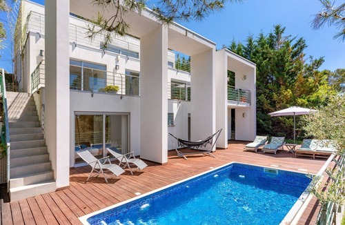 Olivella Villa | Villa Lucere - Three Bedroom Villa, Sleeps 7