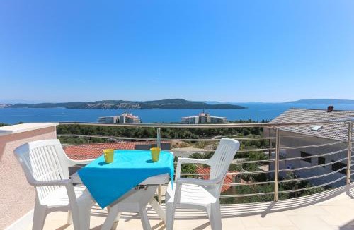 Seget Donji Apartment | Villa Luciana