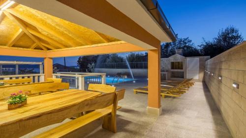 Kastel Sucurac Villa | Villa Luma
