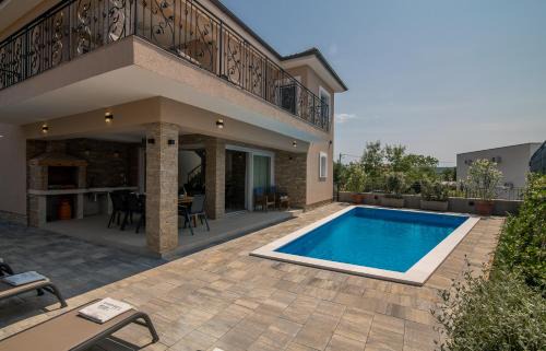 Linardici Villa | Villa Lusarci with pool