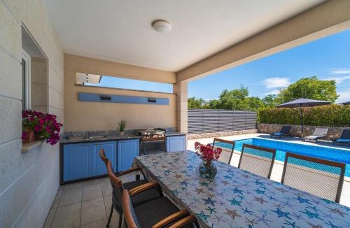 Porat Villa | Villa Magdalena
