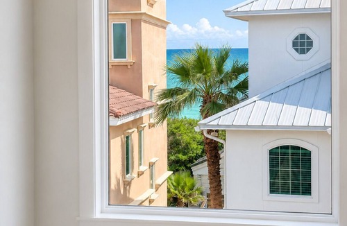 San Juan House | Villa Magnolia - South Side of 30A - steps to the beach - private heated pool