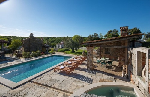Gondolici Villa | Villa Malini with Pool, Sauna and Fenced Garden