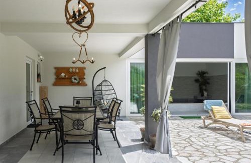 Tribalj Villa | Villa Manea