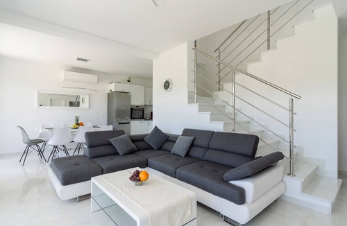 Marina Villa | Villa Mari with private pool